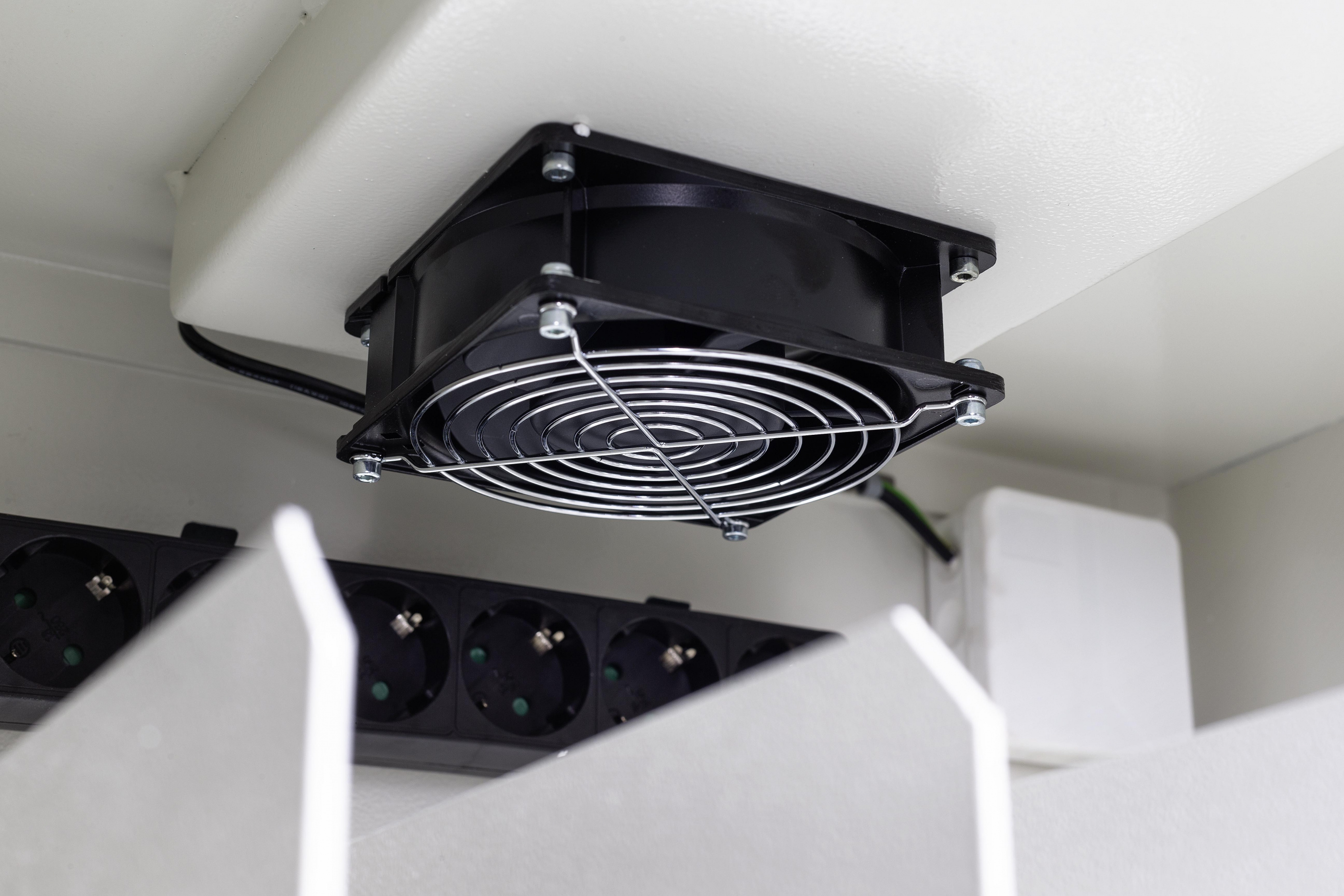 Laptop cabinet Robur Safe RSK 1800